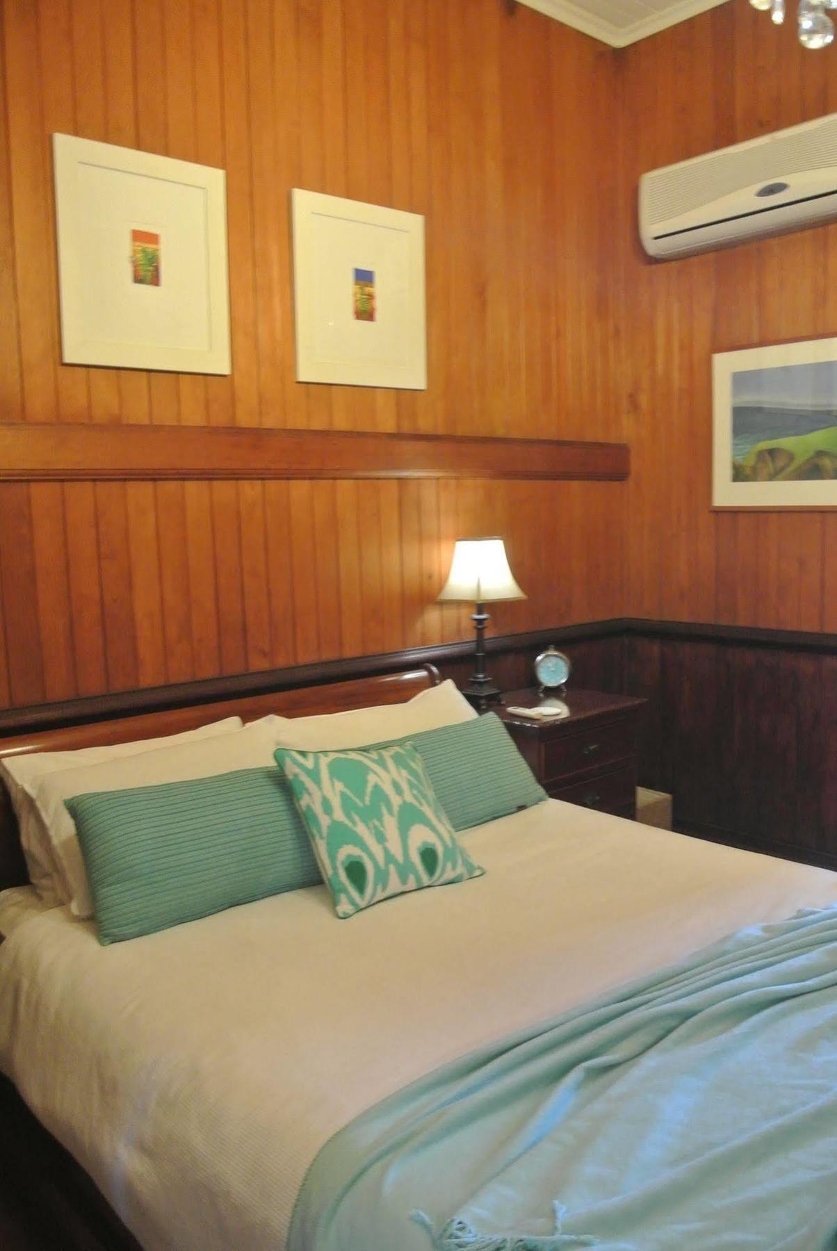 Wiss House Bed & Breakfast Kalbar Exterior foto